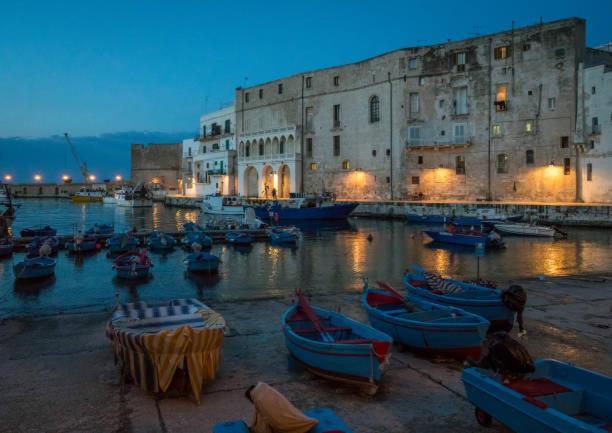 Апартаменты Palazzo Cacace Монополи Экстерьер фото